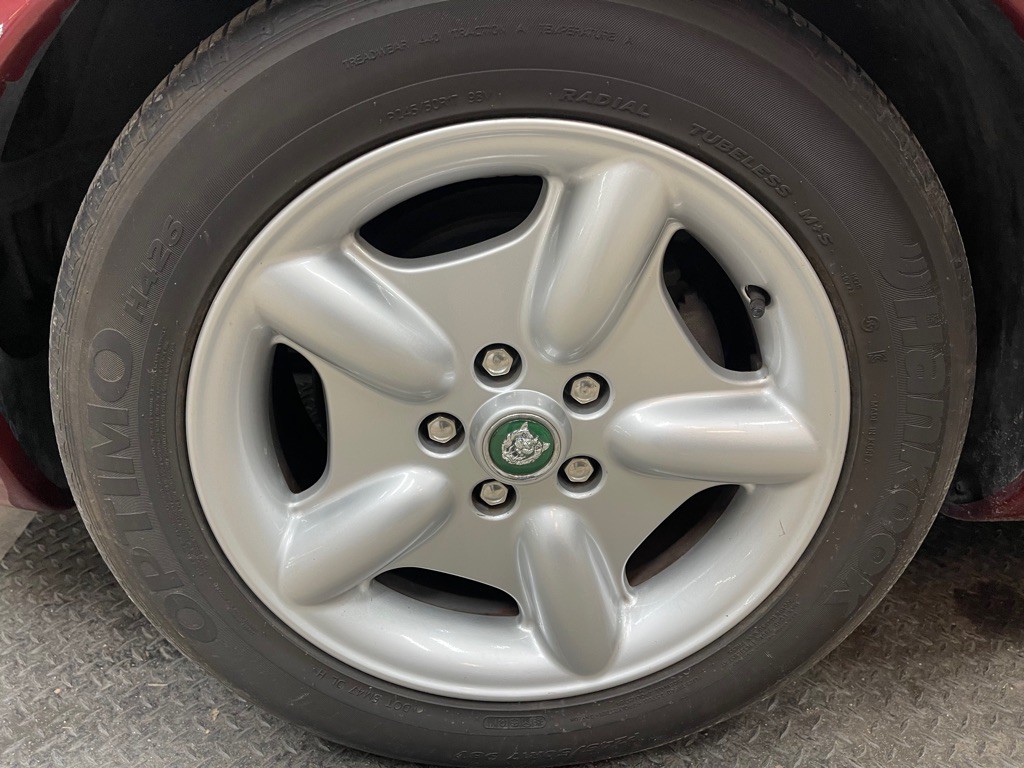 1999 Jaguar XK-Series Image 38