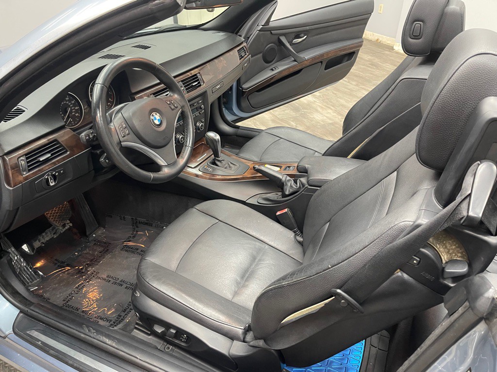 2013 BMW 3 Series Image 16