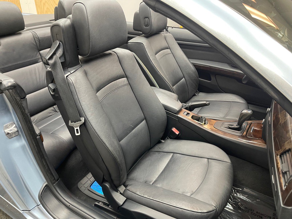 2013 BMW 3 Series Image 17