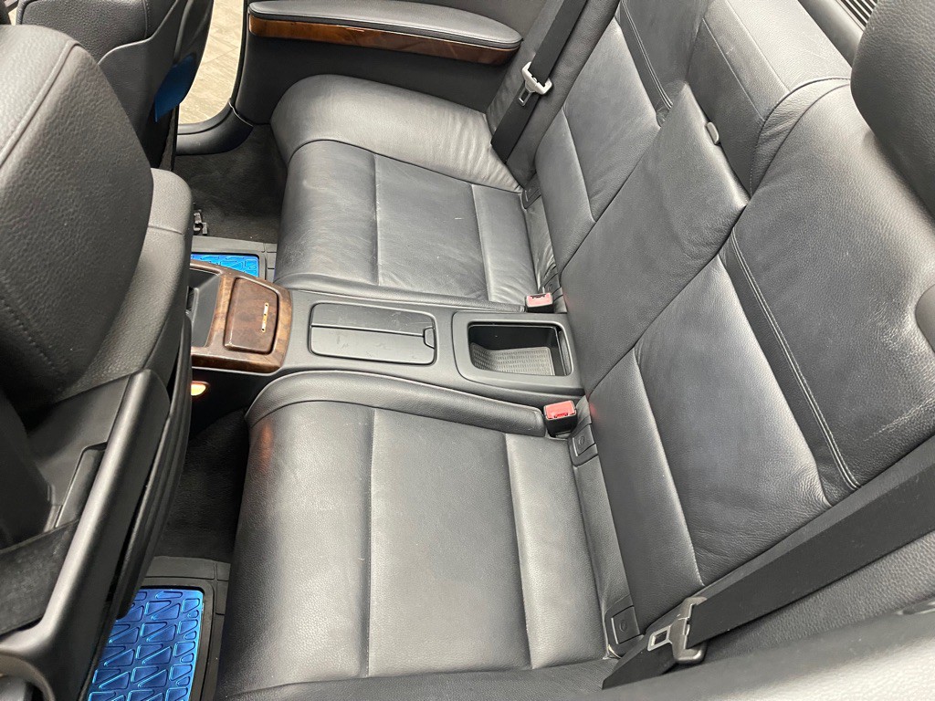 2013 BMW 3 Series Image 19