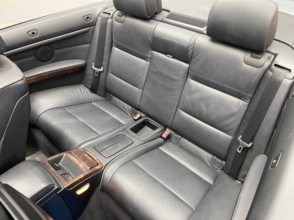 2013 BMW 3 Series Image 21