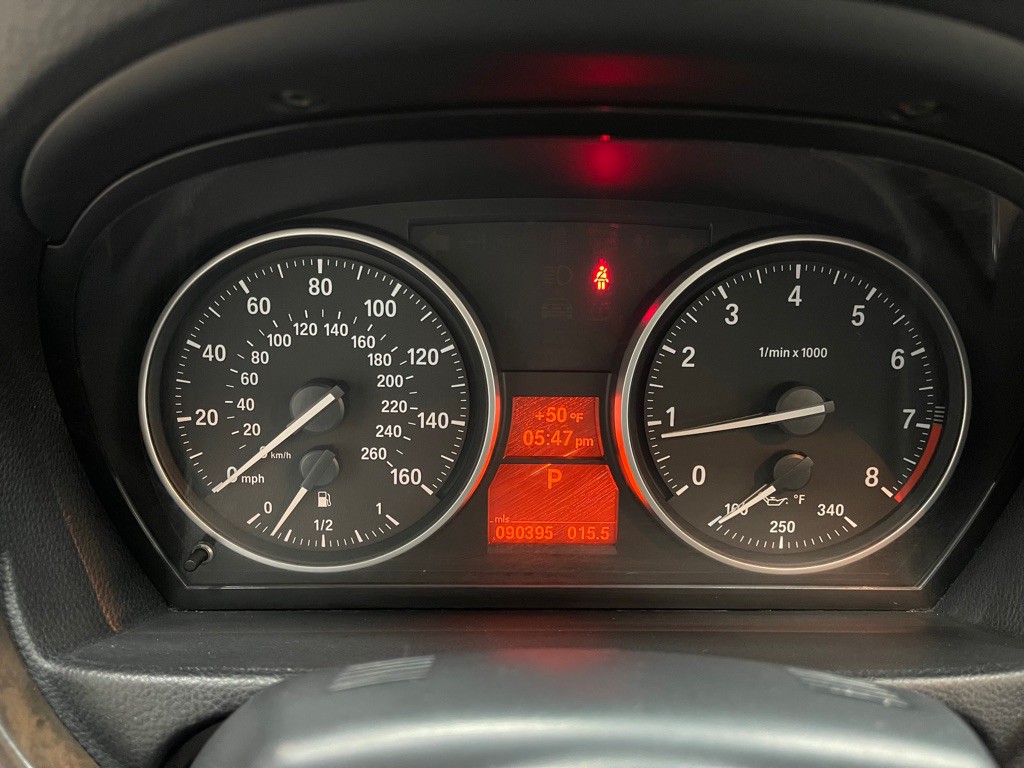 2013 BMW 3 Series Image 24