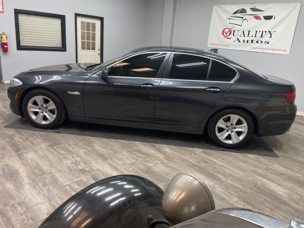 2011 BMW 5 Series Image 6