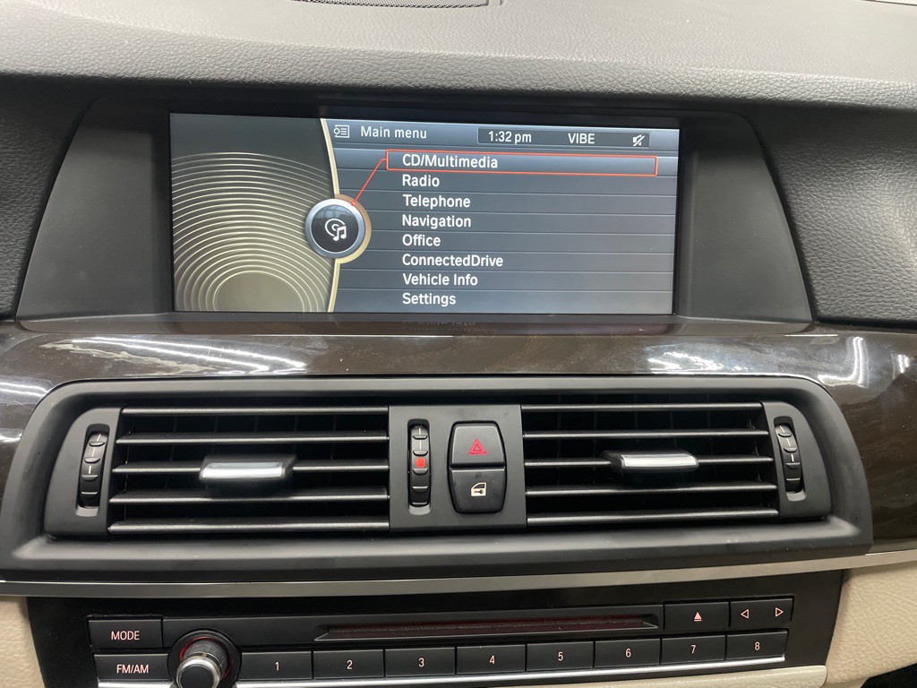 2011 BMW 5 Series Image 22