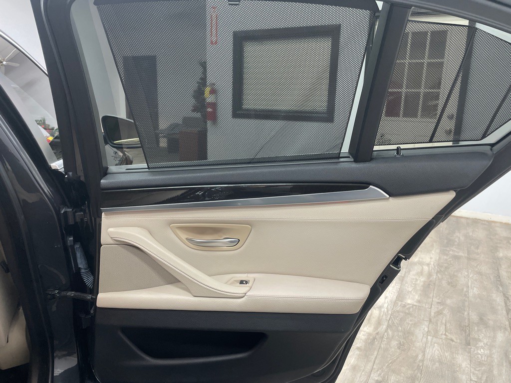 2011 BMW 5 Series Image 34