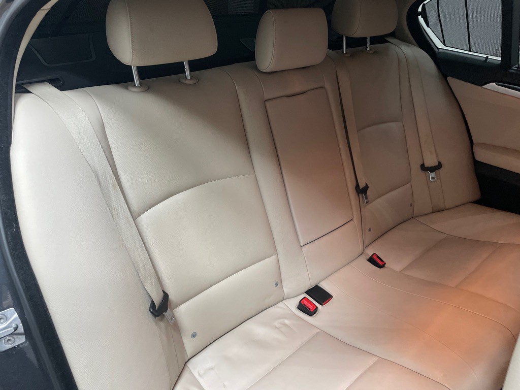 2011 BMW 5 Series Image 36