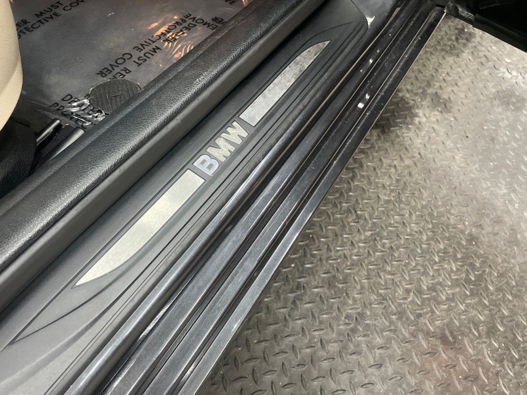 2011 BMW 5 Series Image 39