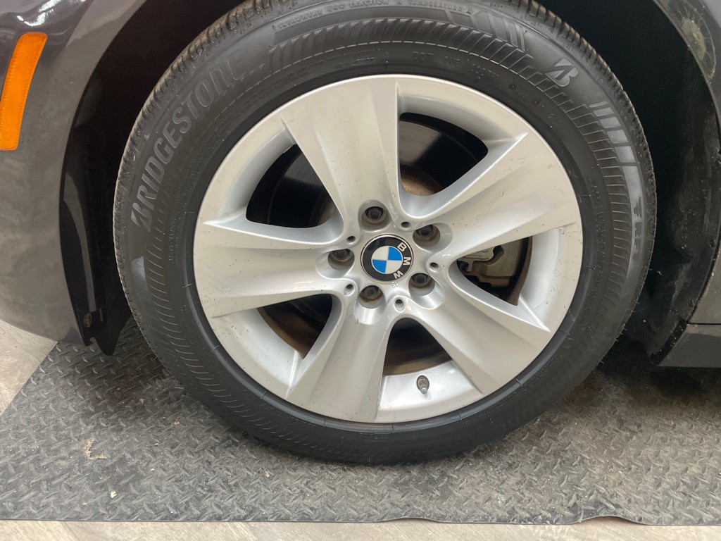 2011 BMW 5 Series Image 49