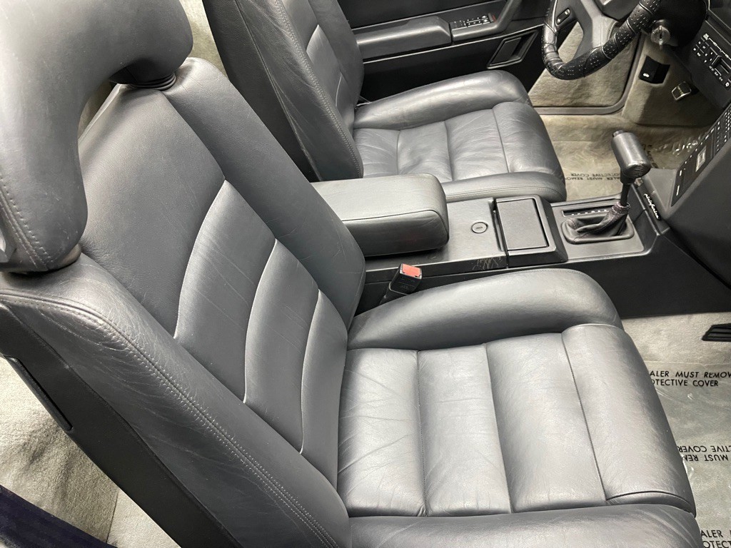 1989 Cadillac Allante Image 24