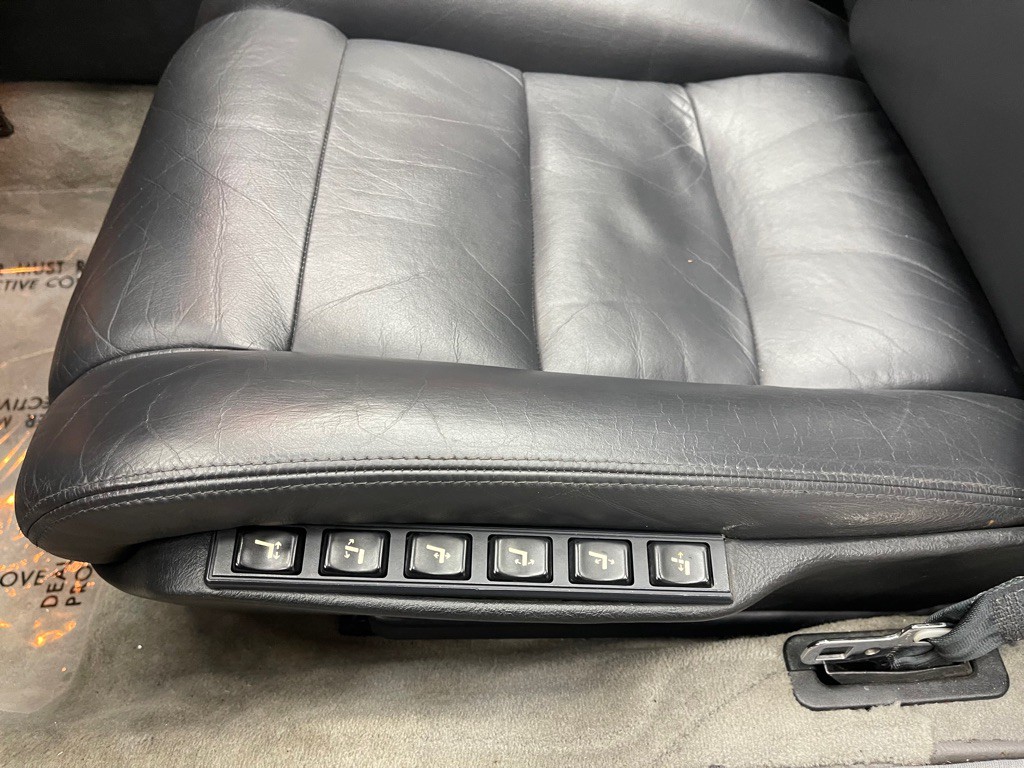 1989 Cadillac Allante Image 30