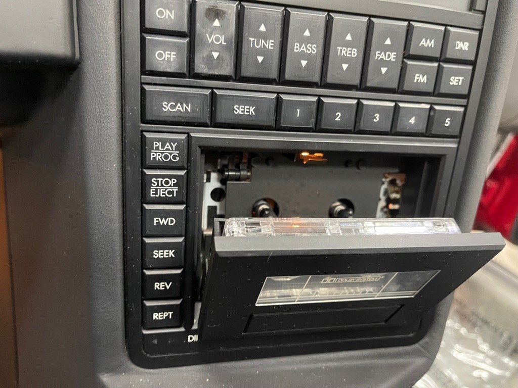 1989 Cadillac Allante Image 38