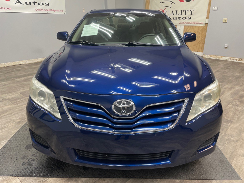 2010 Toyota Camry Image 2
