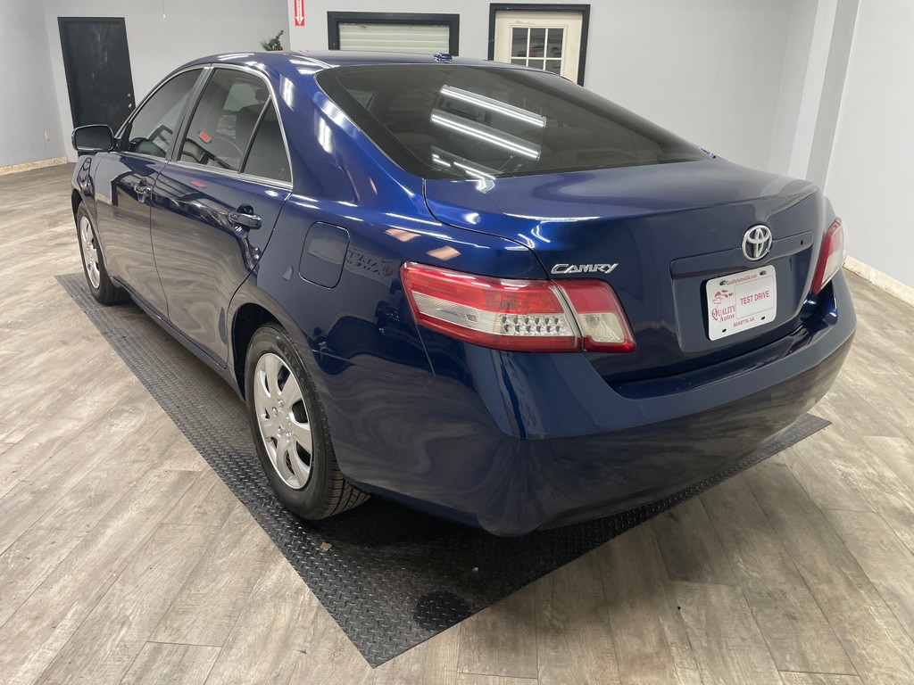 2010 Toyota Camry Image 6