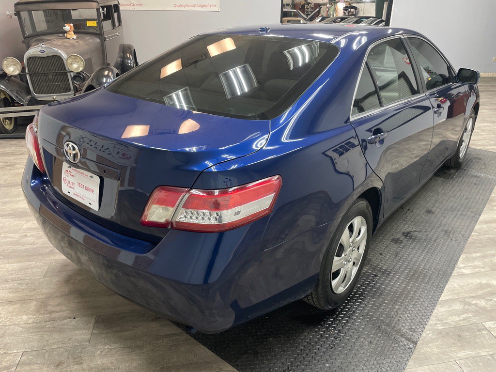2010 Toyota Camry Image 8
