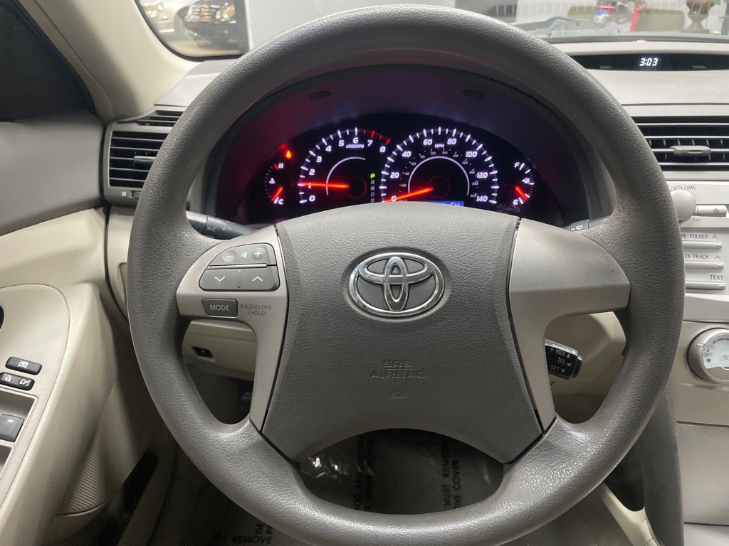 2010 Toyota Camry Image 17