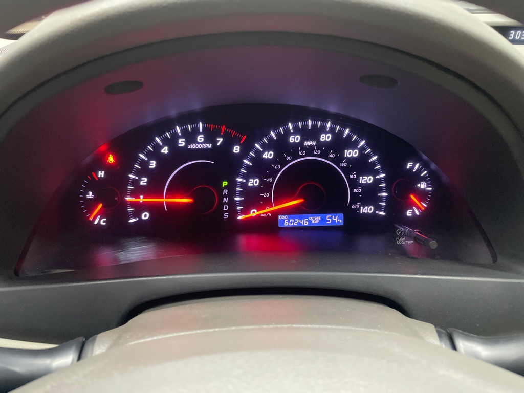 2010 Toyota Camry Image 18