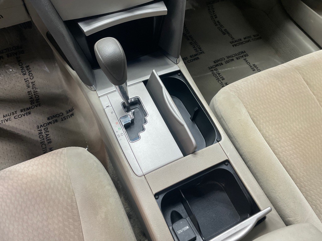 2010 Toyota Camry Image 21