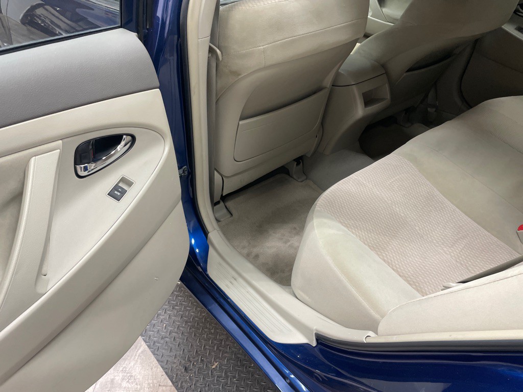 2010 Toyota Camry Image 23