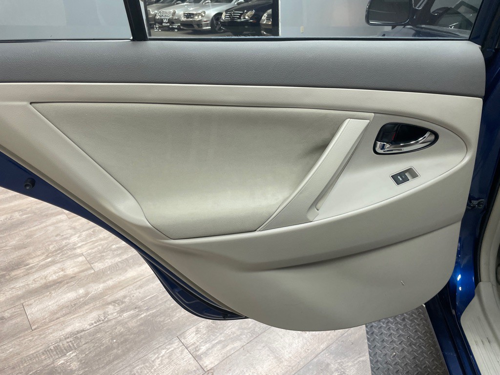 2010 Toyota Camry Image 24