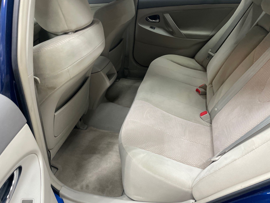 2010 Toyota Camry Image 25