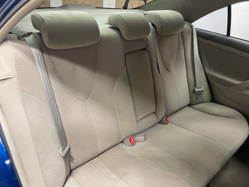 2010 Toyota Camry Image 30