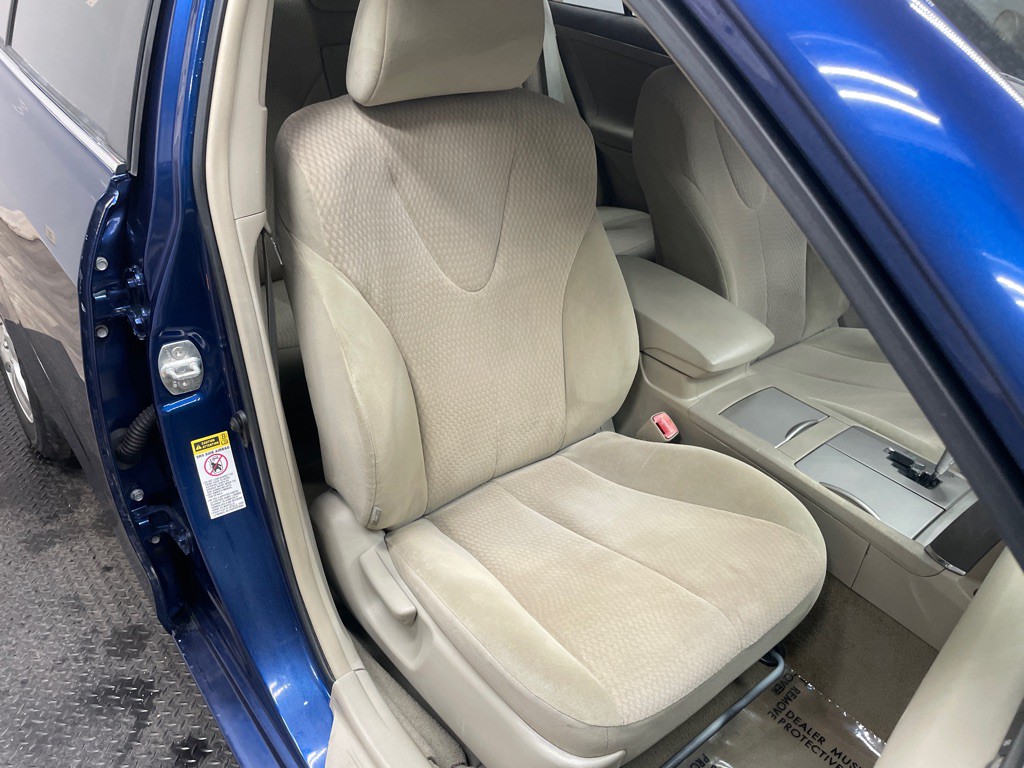 2010 Toyota Camry Image 33