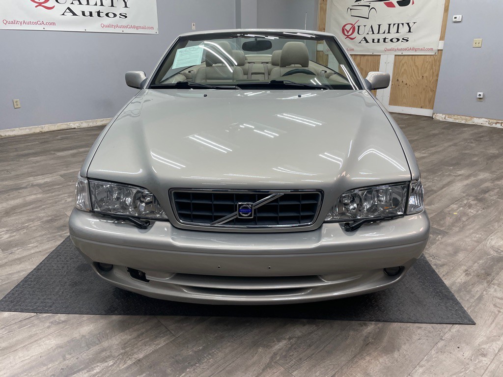 2004 Volvo C70 Image 4