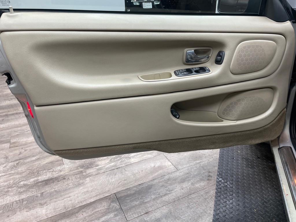 2004 Volvo C70 Image 20