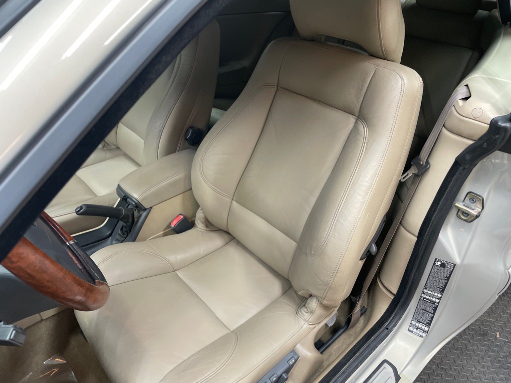 2004 Volvo C70 Image 22