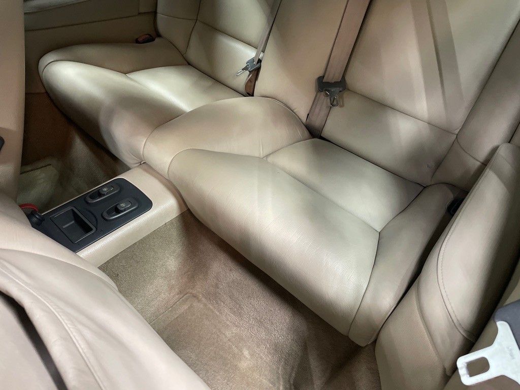 2004 Volvo C70 Image 28