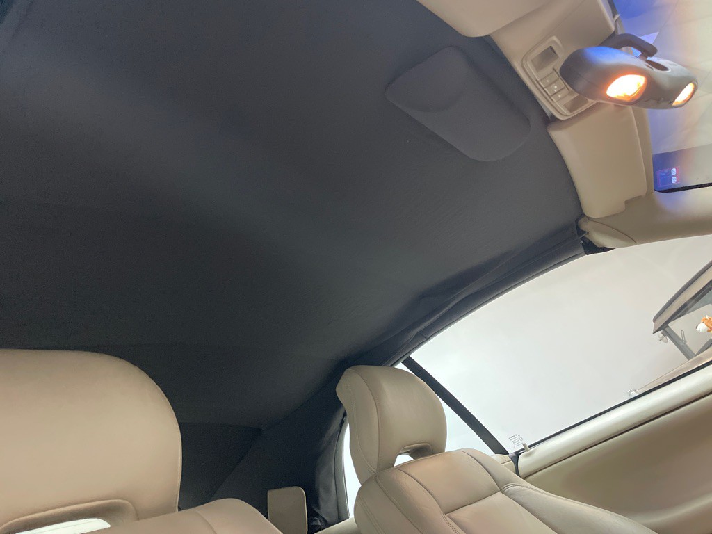 2004 Volvo C70 Image 38