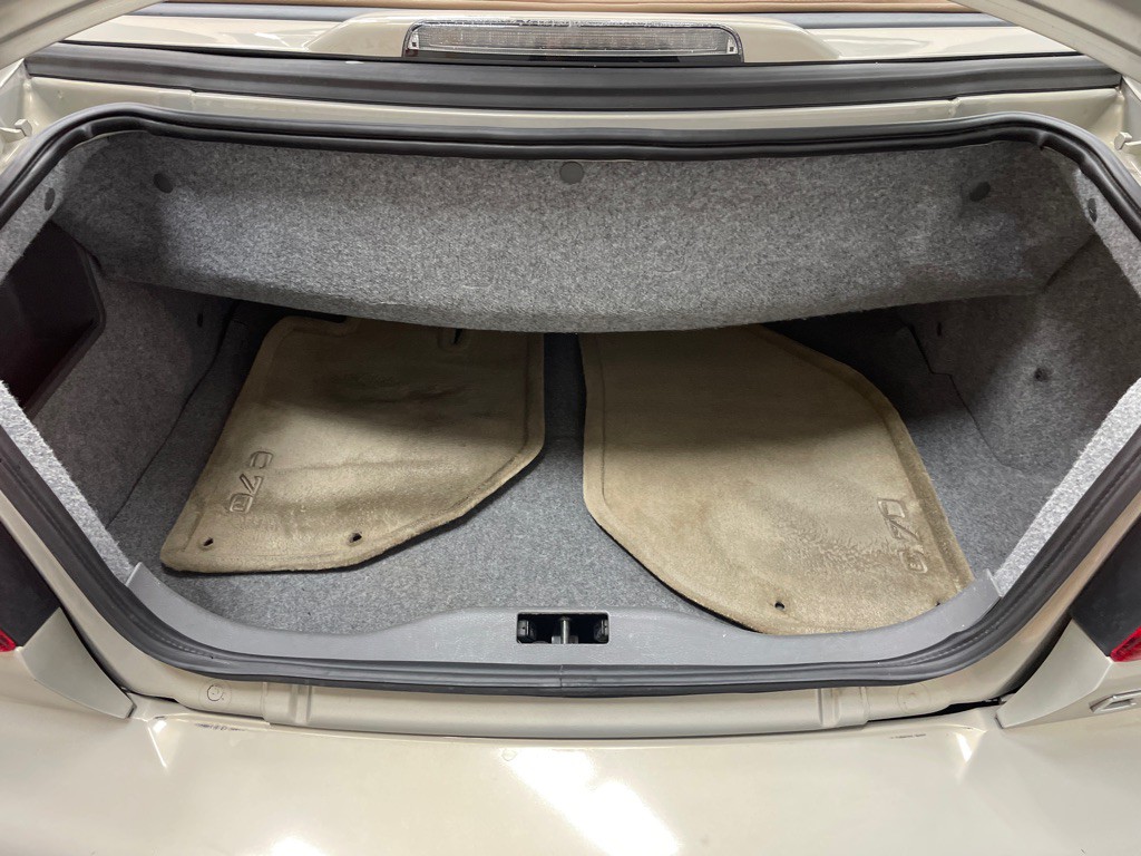 2004 Volvo C70 Image 39