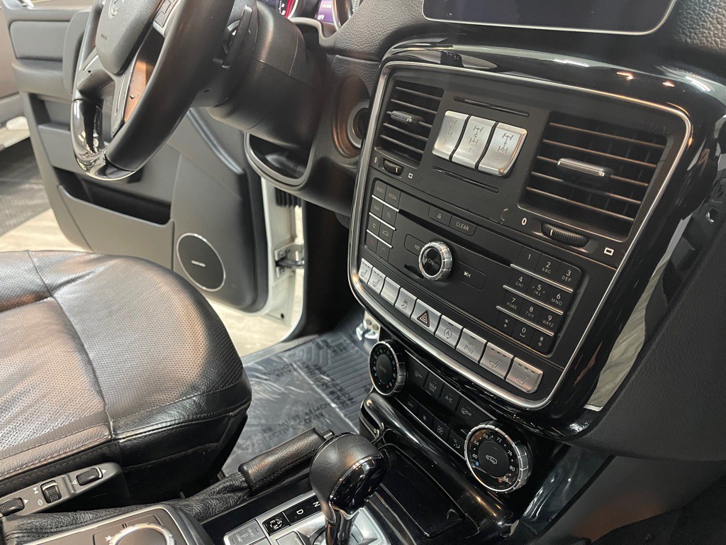 2017 Mercedes-Benz G-Class Image 30