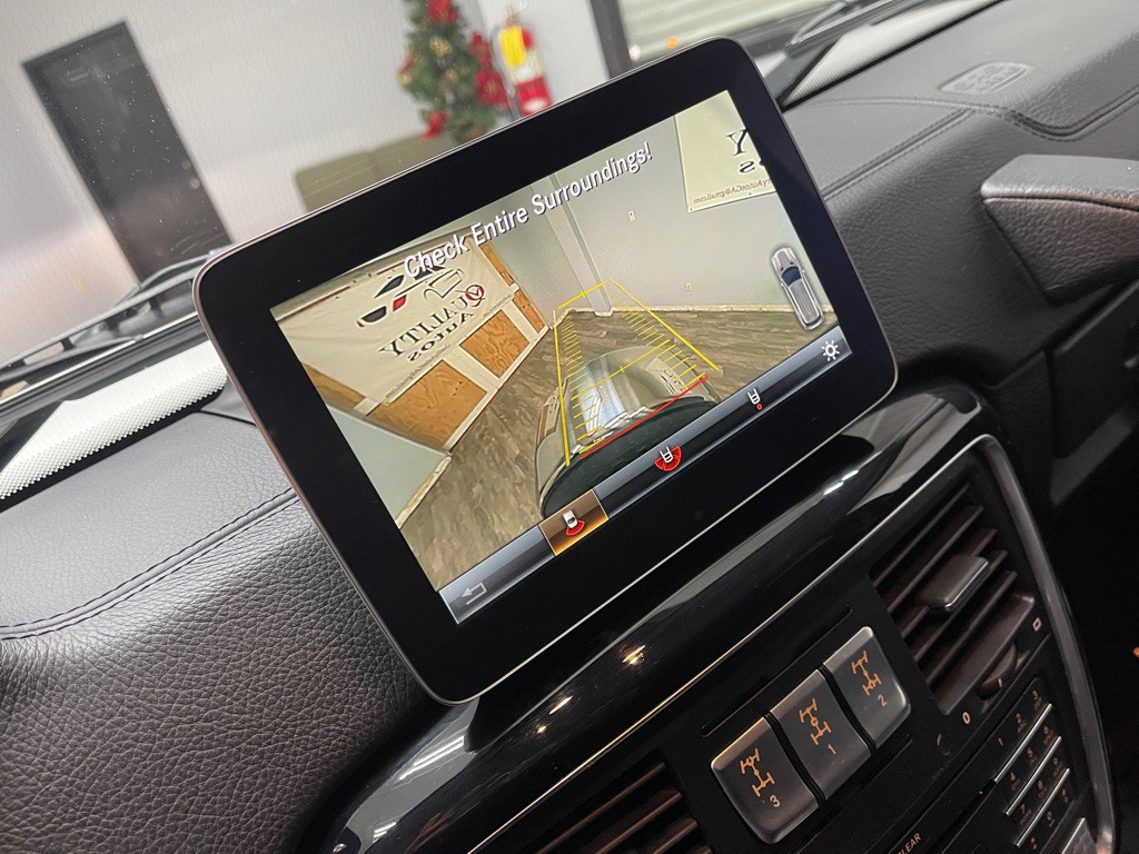 2017 Mercedes-Benz G-Class Image 35