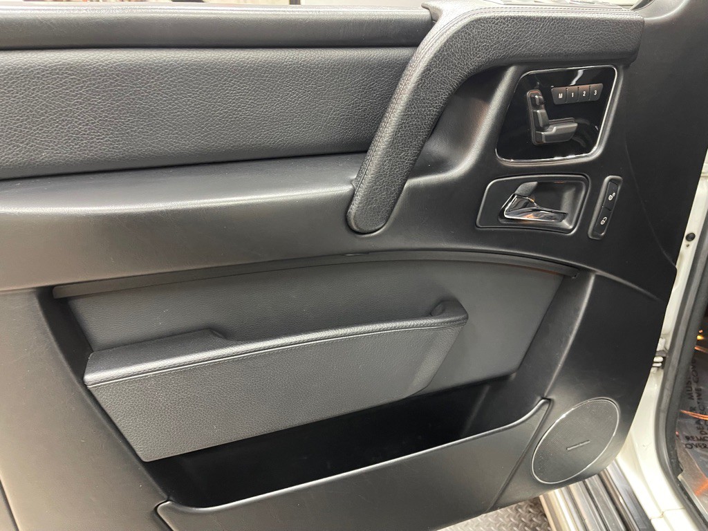 2017 Mercedes-Benz G-Class Image 39