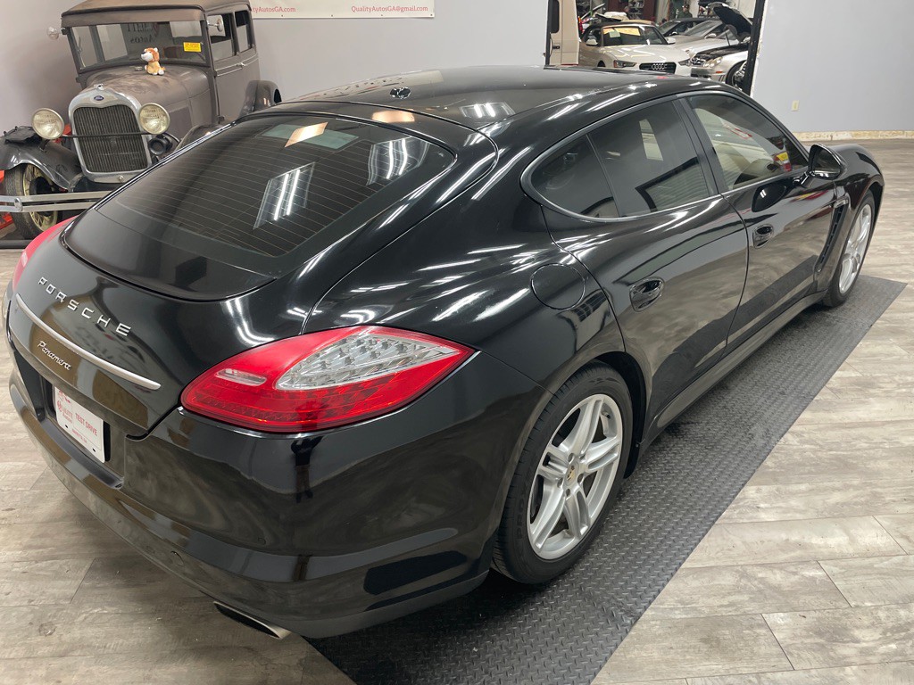2012 Porsche Panamera Image 9