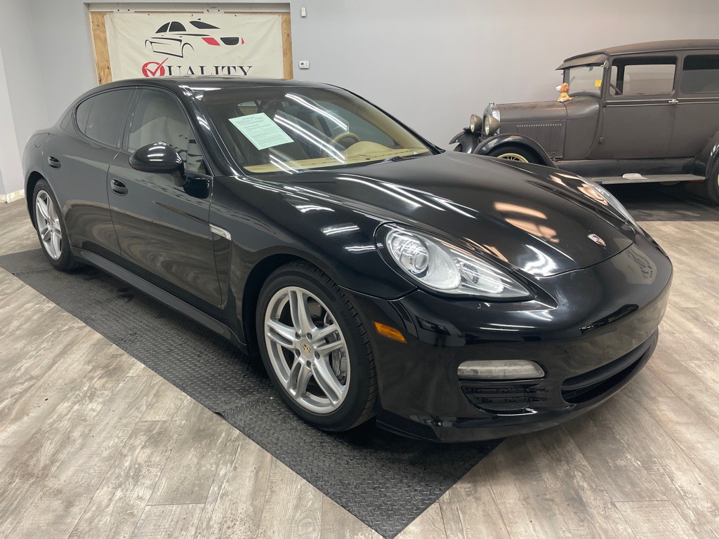 2012 Porsche Panamera Image 10