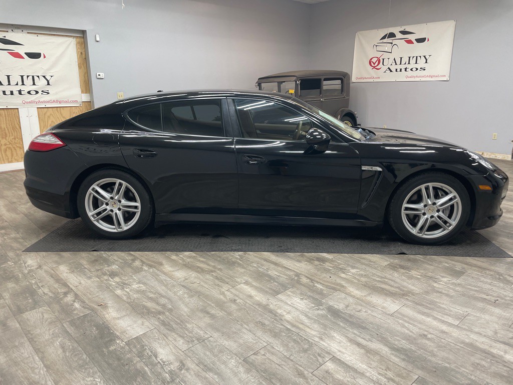 2012 Porsche Panamera Image 11