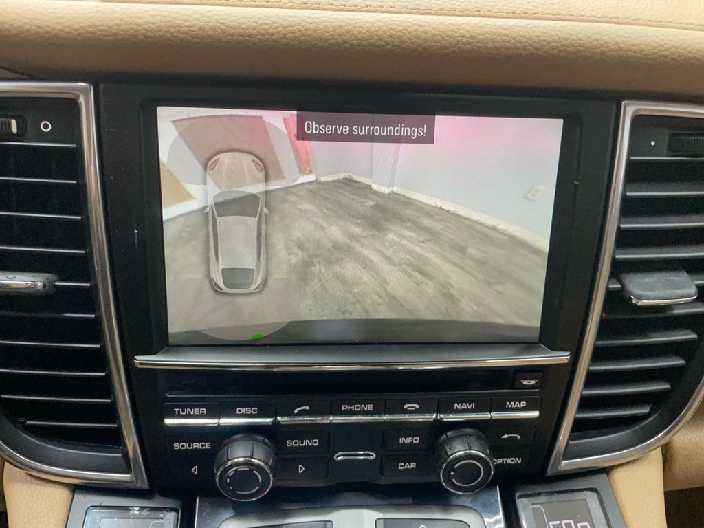 2012 Porsche Panamera Image 23