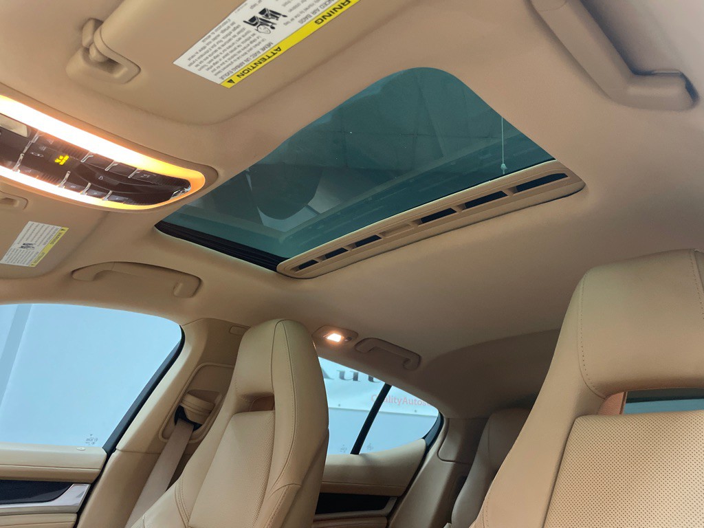 2012 Porsche Panamera Image 26