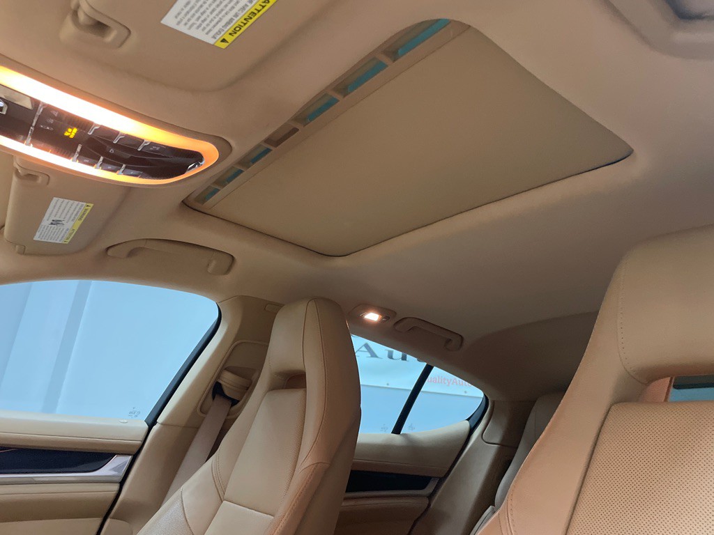 2012 Porsche Panamera Image 27