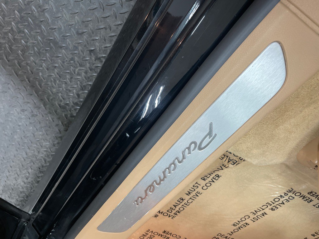 2012 Porsche Panamera Image 38