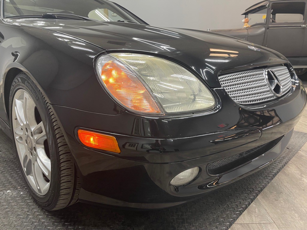 2004 Mercedes-Benz SLK-Class Image 14