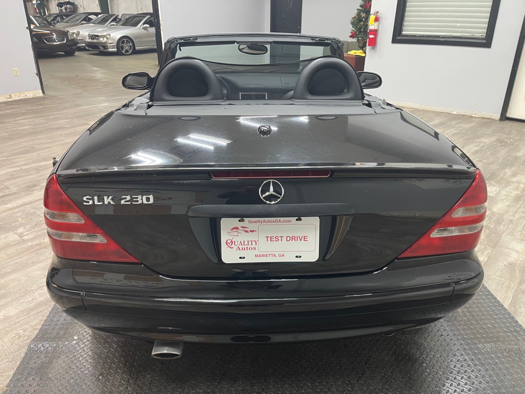 2004 Mercedes-Benz SLK-Class Image 17
