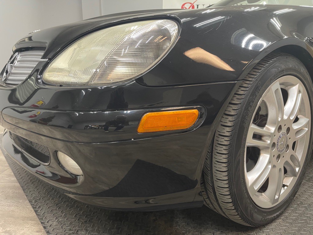 2004 Mercedes-Benz SLK-Class Image 21