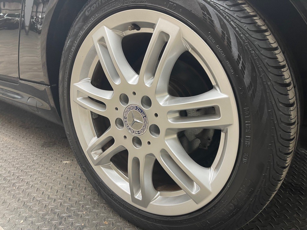 2004 Mercedes-Benz SLK-Class Image 38