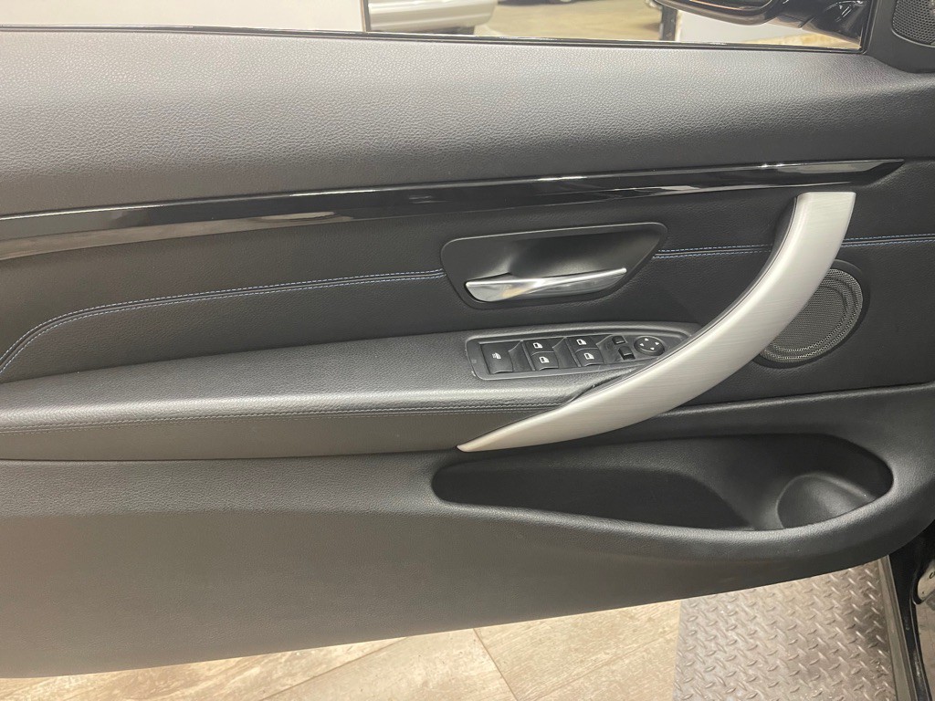 2015 BMW 4 Series Image 25