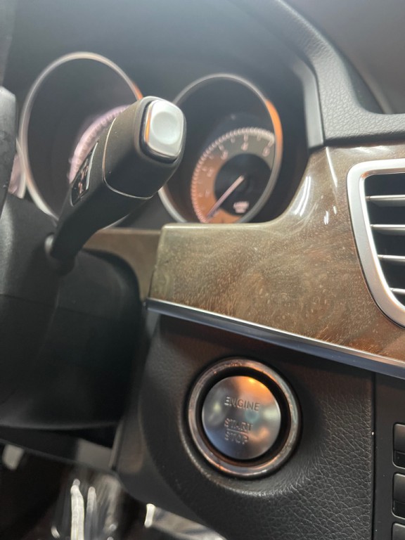 2014 Mercedes-Benz E-Class Image 25