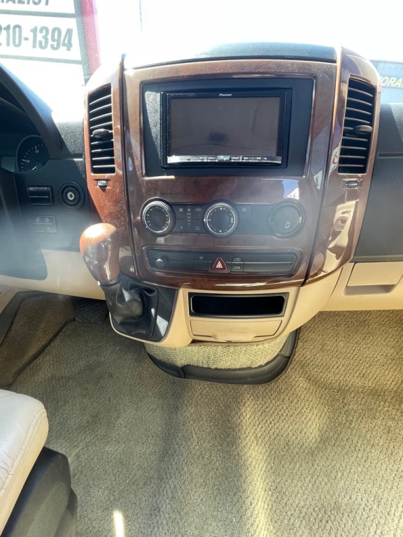 2008 Dodge Sprinter Image 32