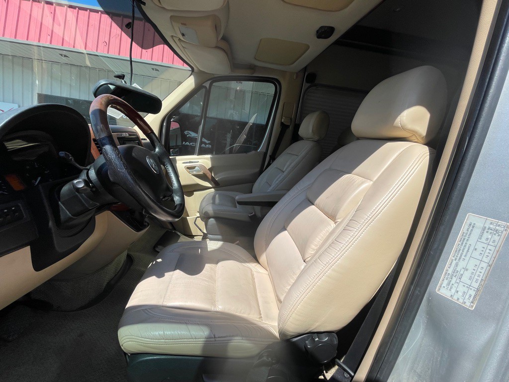 2008 Dodge Sprinter Image 33